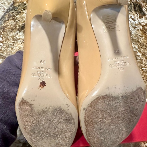 Valentino Women's Beige Bow Peep-Toe Heels - Picture 3 of 6